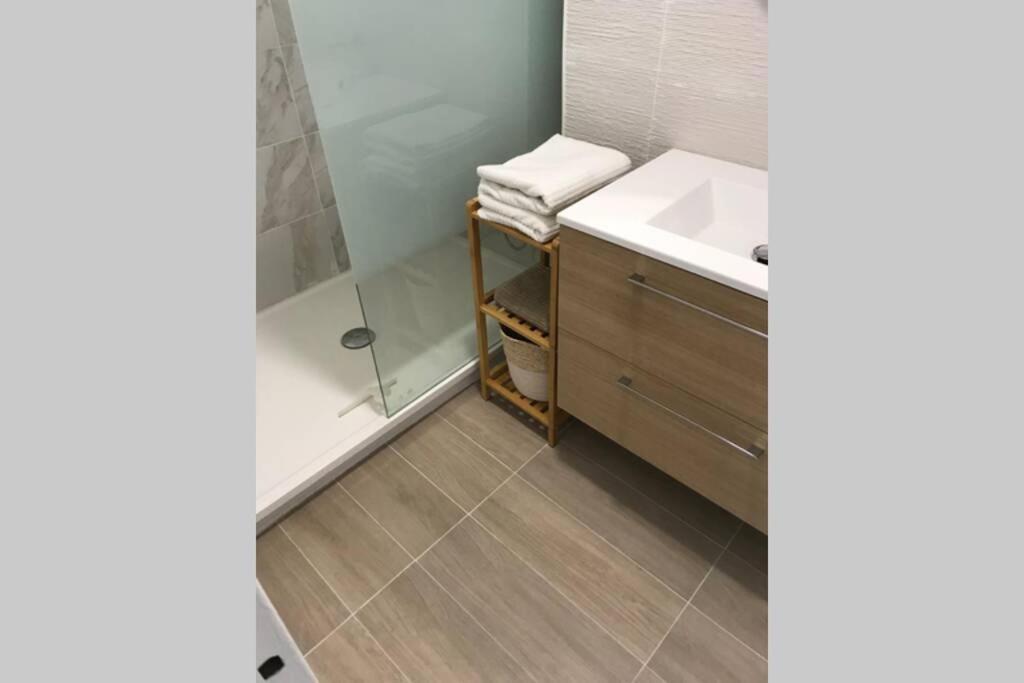 Serenidad - Appartement Cosy 50M2 Et Parking Chateauroux Luaran gambar
